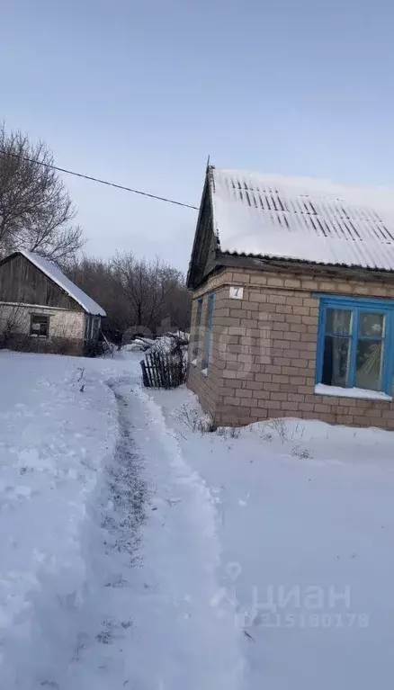Дом в Оренбургская область, Новосергиевский район, Хуторской ... - Фото 0
