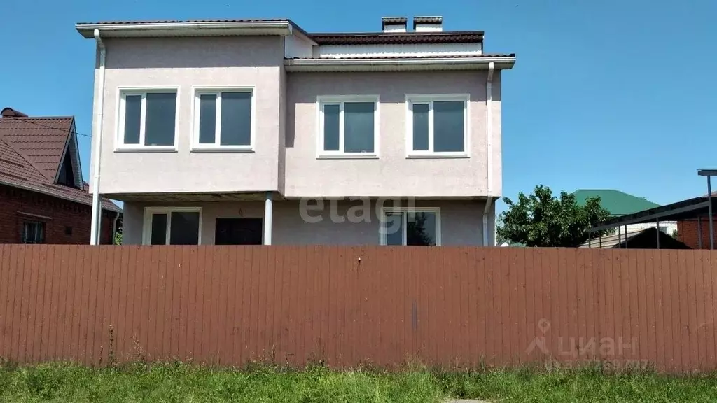 Дом в Адыгея, Майкоп городской округ, пос. Западный ул. Тополиная (258 ... - Фото 0
