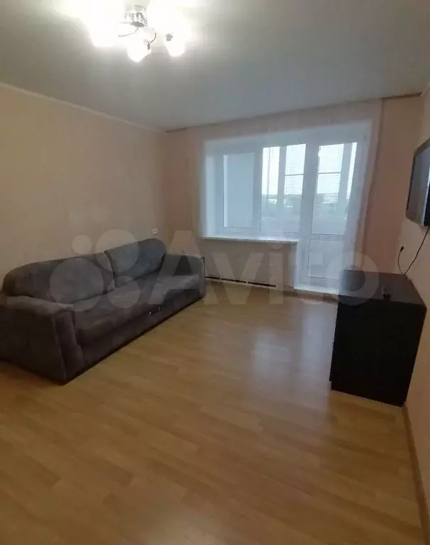 1-к. квартира, 40 м, 4/10 эт. - Фото 0
