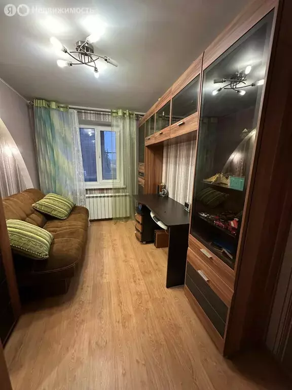 3-комнатная квартира: Шахты, улица Ворошилова, 11 (56 м) - Фото 0