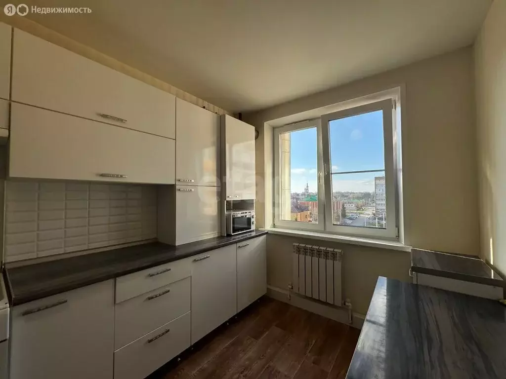 3-комнатная квартира: Медведево, посёлок городского типа Медведево, ... - Фото 2