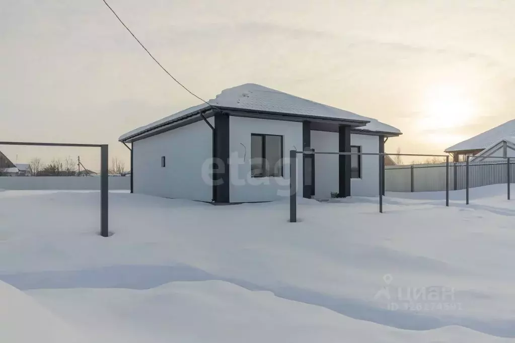 Дом в Тюменская область, Тюменский муниципальный округ, д. Субботина  ... - Фото 1