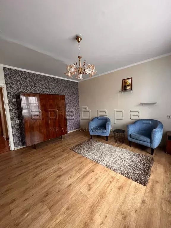 2-к кв. Красноярский край, Красноярск Взлетка мкр, ул. Батурина, 5А ... - Фото 1