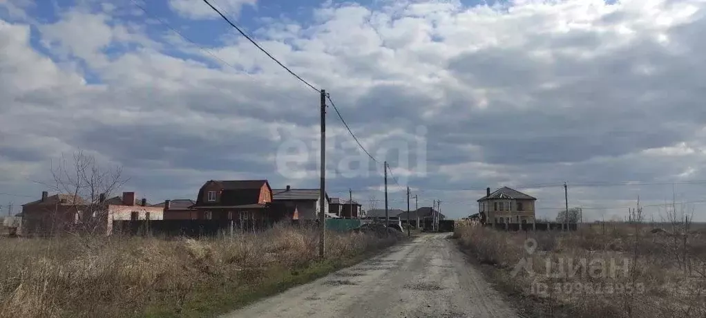 Участок в Ростовская область, Азов Азовский район, пер. 15-й Линейный ... - Фото 1