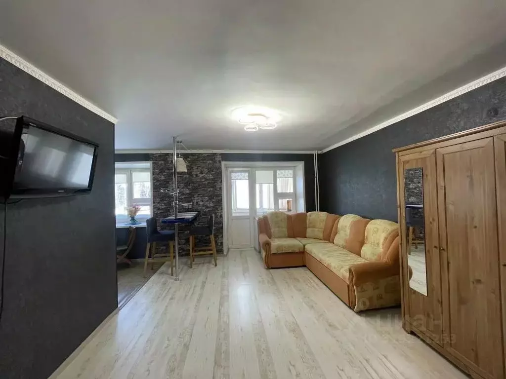 2-к кв. Саха (Якутия), Ленск ул. Ленина, 64Б (50.0 м) - Фото 0