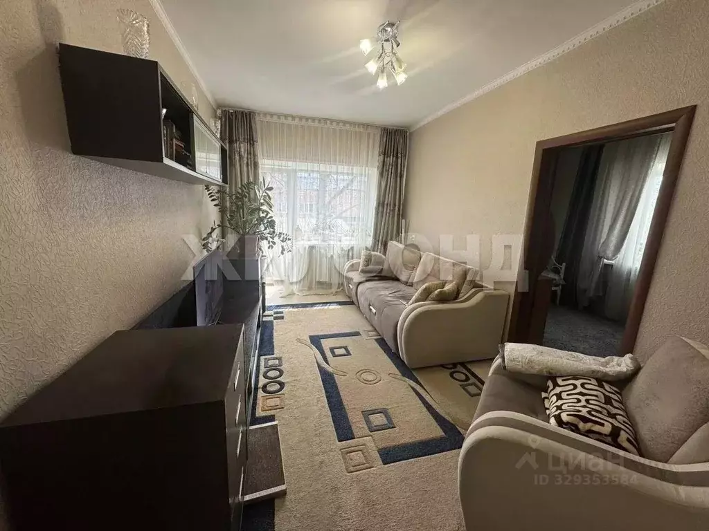 3-к кв. Хакасия, Абакан ул. Чертыгашева, 83А (48.8 м) - Фото 2