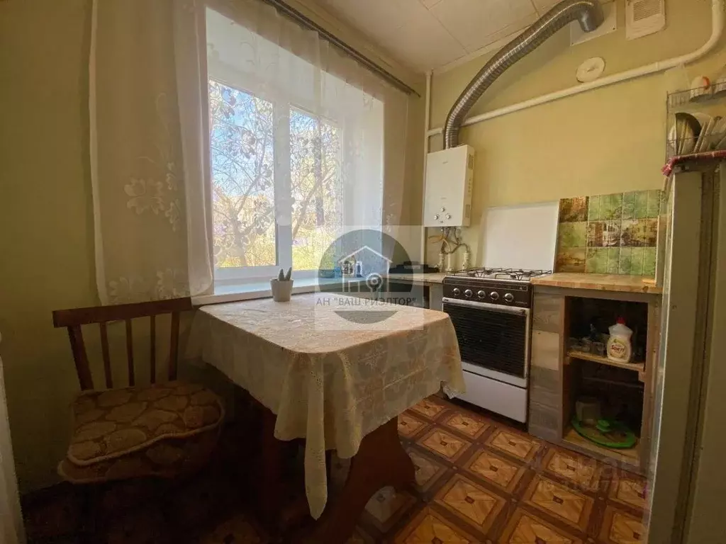 1-к кв. Саратовская область, Вольск ул. Фирстова, 20Б (30.0 м) - Фото 0