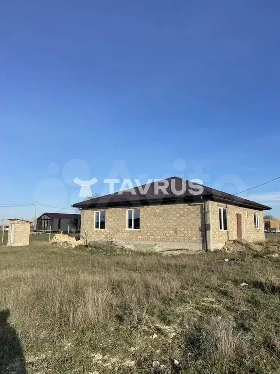 Дом в Крым, Симферопольский район, Чистенское с/пос, Родничок СПК ул. ... - Фото 1
