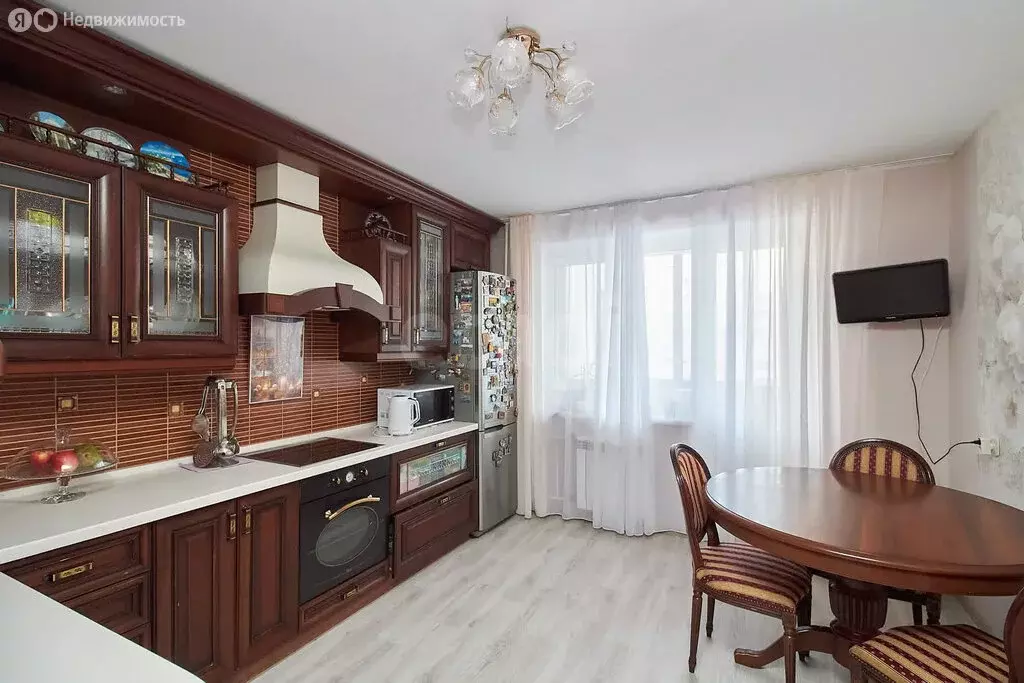 3-комнатная квартира: Тюмень, Широтная улица, 163 (95.6 м) - Фото 1