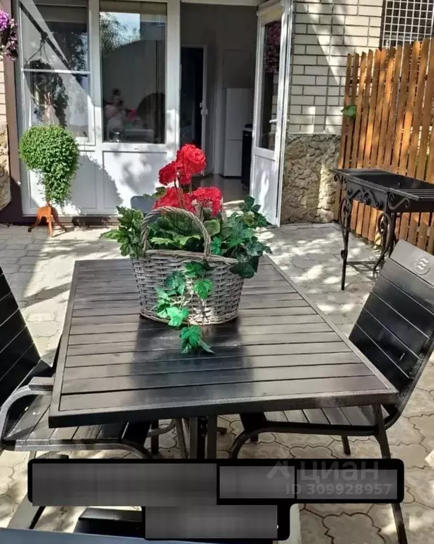 Дом в Краснодарский край, Ейск Новая ул., 1 (100 м) - Фото 1