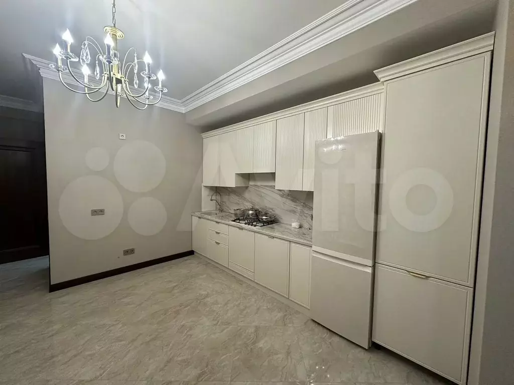 2-к. квартира, 80 м, 1/9 эт. - Фото 1