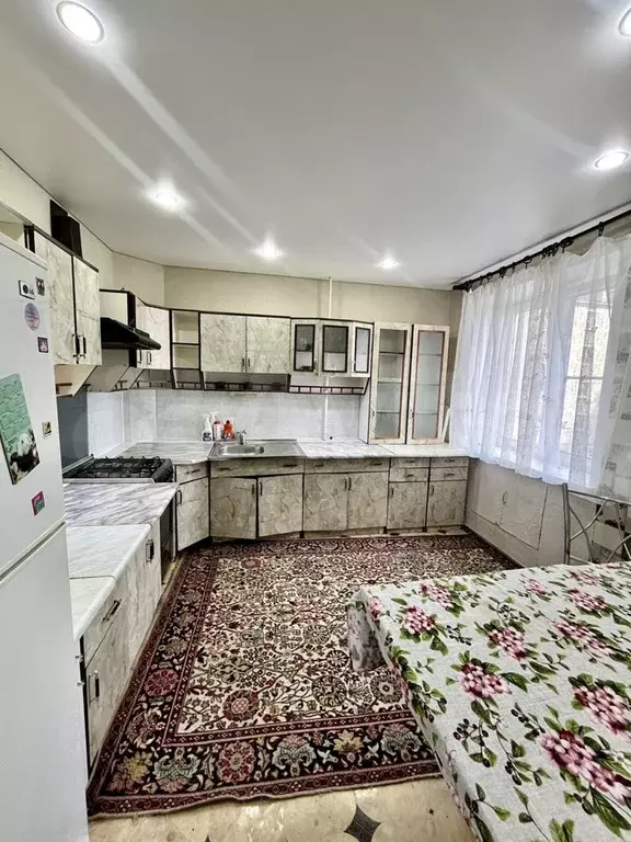 2-к. квартира, 60 м, 3/5 эт. - Фото 0