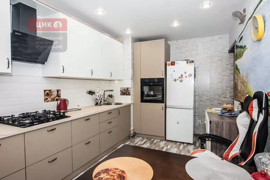 3-к кв. Рязанская область, Рязань проезд Окский, 1 (85.6 м) - Фото 2