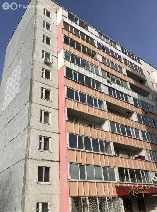 3-комнатная квартира: Тюмень, улица Новосёлов, 12к3 (67.3 м) - Фото 1