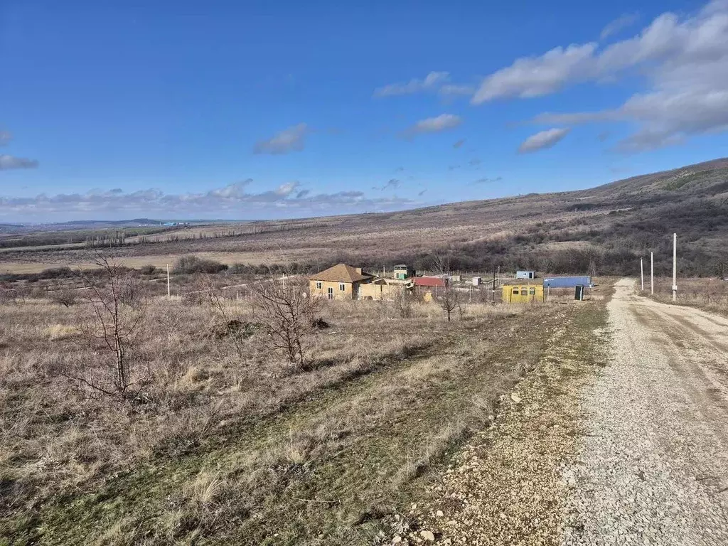 Участок в Крым, Симферопольский район, Трудовское с/пос, с. Дружное ... - Фото 1