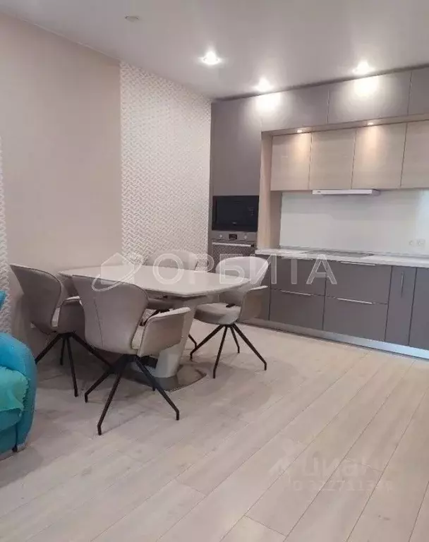 3-к кв. Тюменская область, Тюмень ул. Андрея Бушуева, 2 (72.5 м) - Фото 2