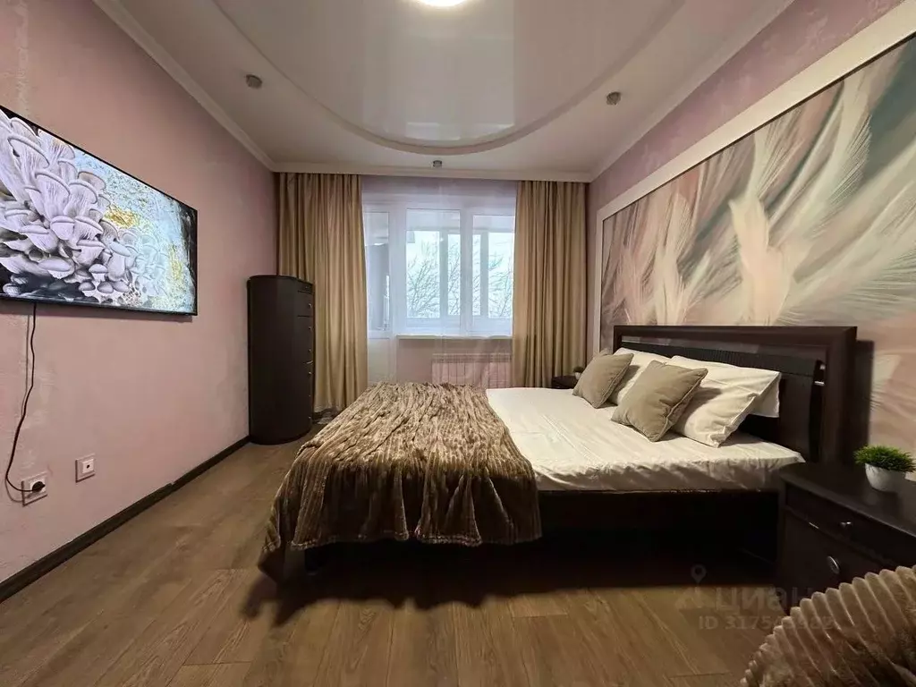 3-к кв. Оренбургская область, Оренбург ул. Чкалова, 57/1 (80.0 м) - Фото 0