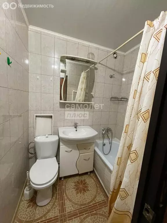 2-комнатная квартира: Астрахань, улица Савушкина, 14 (50 м) - Фото 0