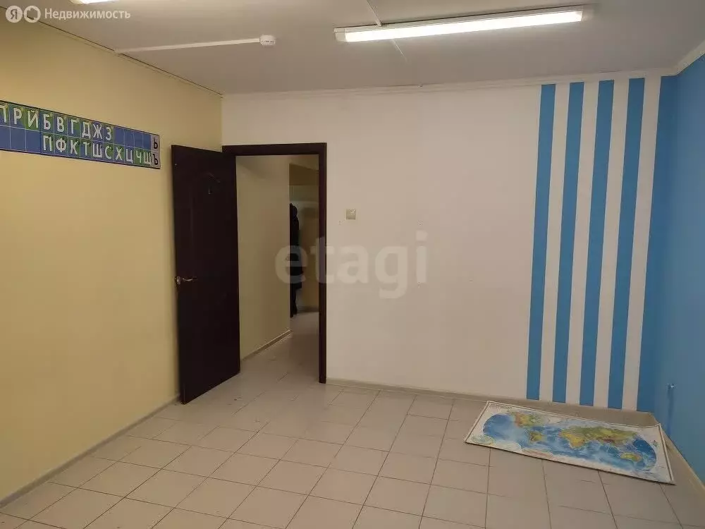 Торговая площадь (157.2 м) - Фото 1