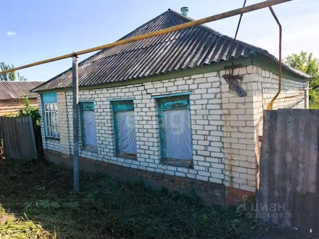 Дом в Белгородская область, Валуйский муниципальный округ, с. ... - Фото 1