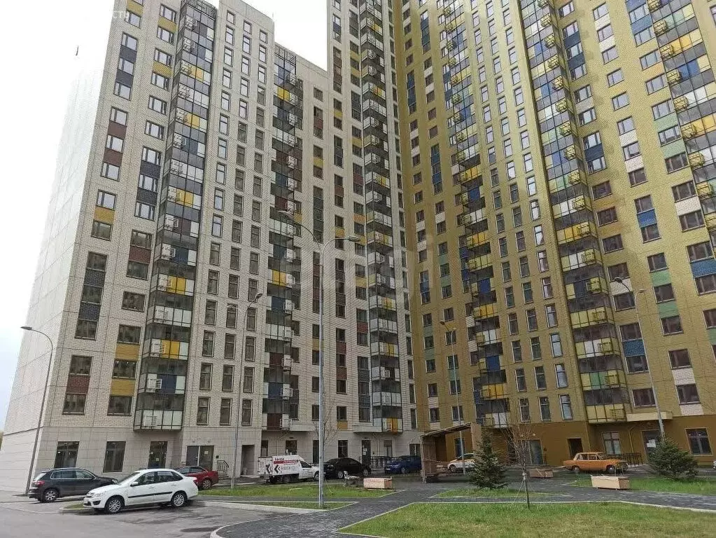 3-комнатная квартира: Москва, улица Вертолётчиков, 2 (72.3 м) - Фото 0