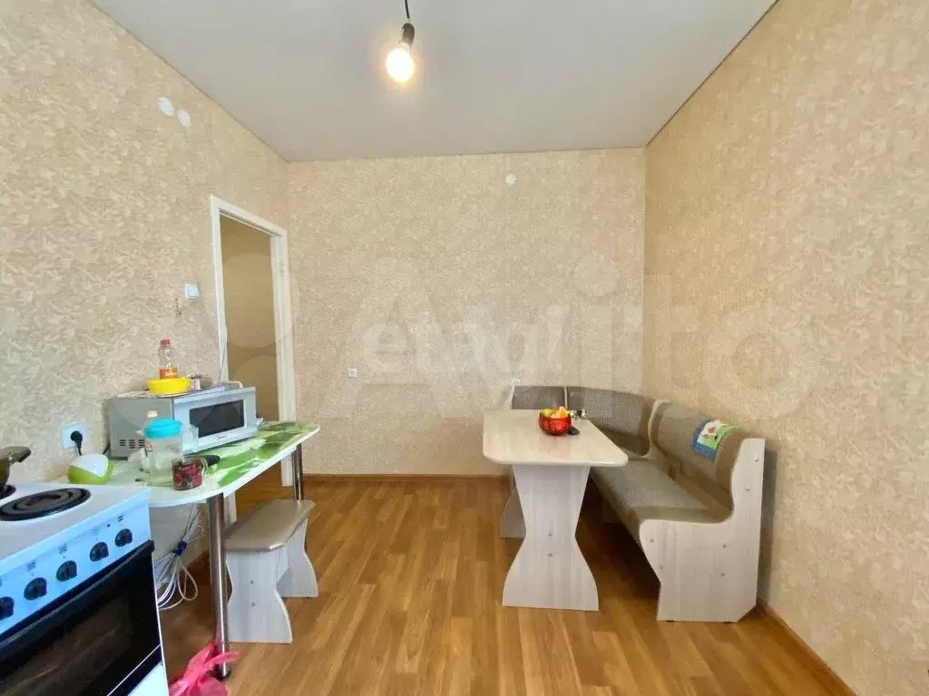 Комната 24 м в 3-к., 3/5 эт. - Фото 0