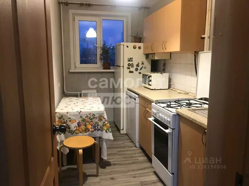 3-к кв. Свердловская область, Екатеринбург ул. Металлургов, 32 (74.0 ... - Фото 1