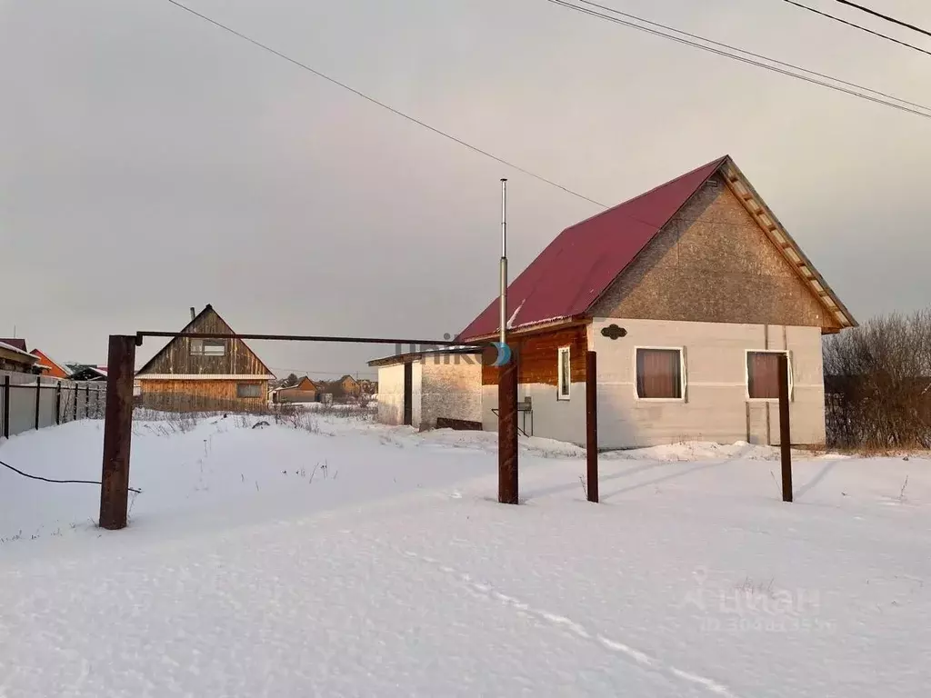 Дом в Башкортостан, Иглинский сельсовет, с. Иглино ул. Дзержинского, ... - Фото 0