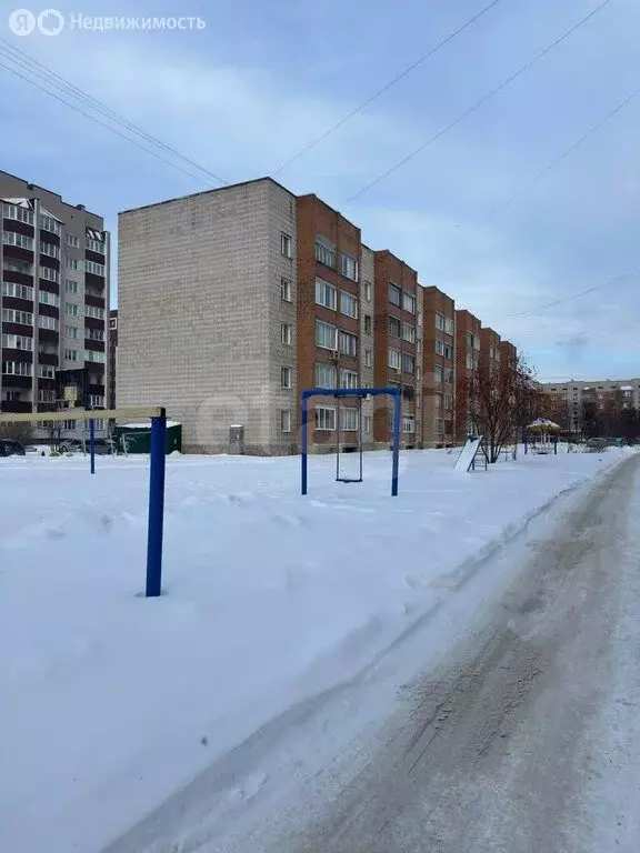 3-комнатная квартира: Бердск, улица Красная Сибирь, 108 (58.6 м) - Фото 1