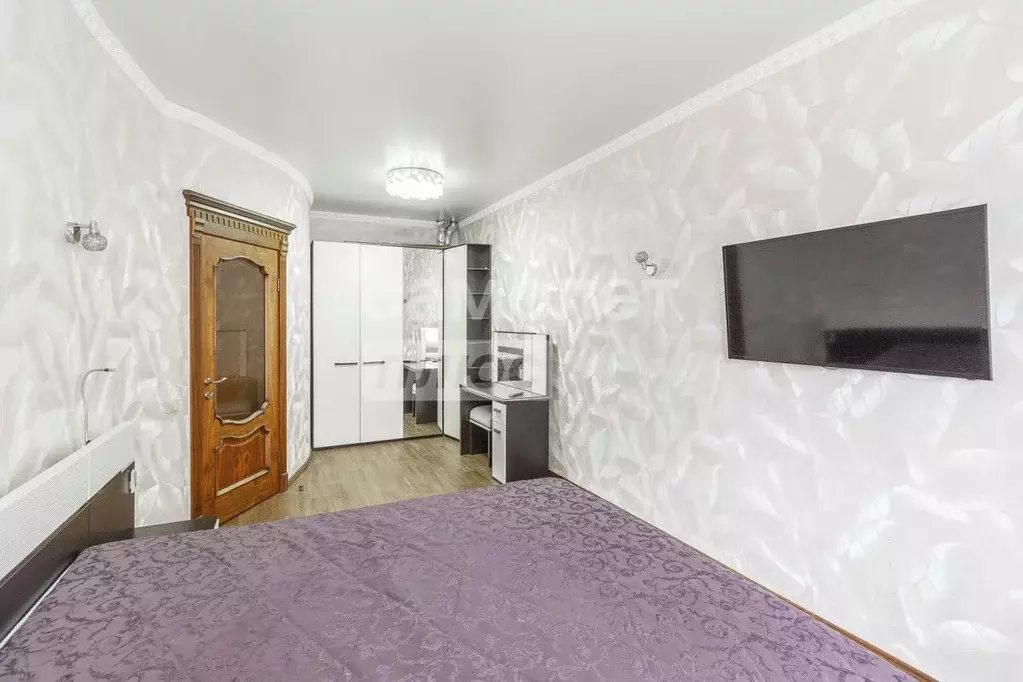 3-к кв. Омская область, Омск ул. Перелета, 32 (108.4 м) - Фото 1