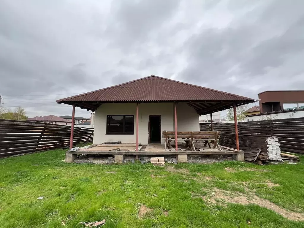 Дом в Астраханская область, Астрахань Турбазовская ул., 3/7 (172 м) - Фото 1