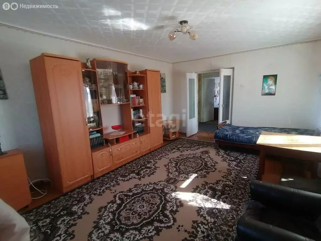 3-комнатная квартира: посёлок Октябрьский, улица 60 лет СССР, 16 (60.9 ... - Фото 2