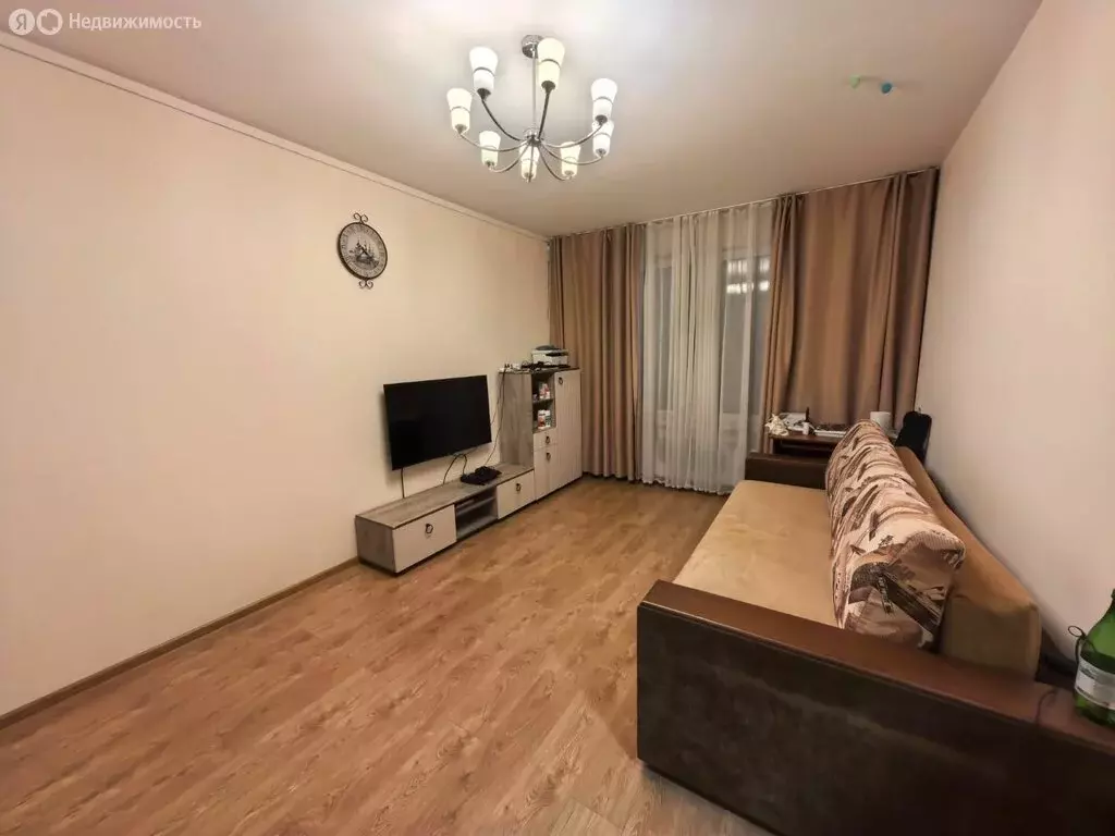 1-комнатная квартира: Санкт-Петербург, Южное шоссе, 49к2 (37.6 м) - Фото 1