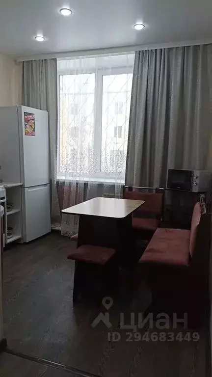 Студия Иркутская область, Усолье-Сибирское ул. Энгельса, 2 (49.0 м) - Фото 2