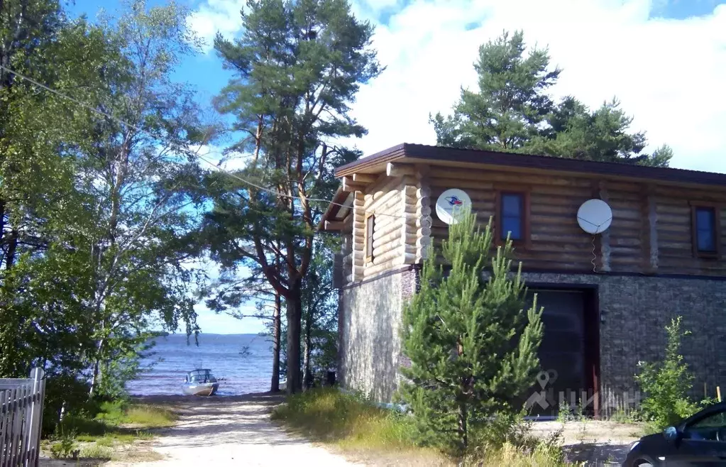 Дом в Карелия, Пряжинский район, Эссойльское с/пос, д. Сямозеро ул. ... - Фото 1