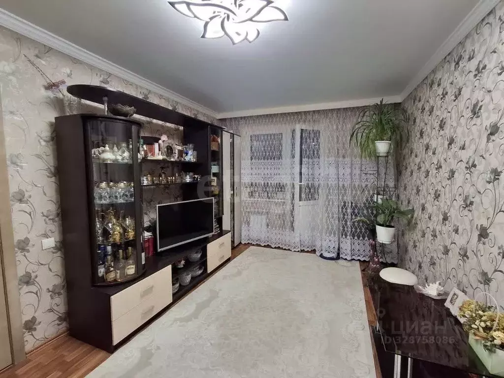 1-к кв. Курская область, Курск просп. Вячеслава Клыкова, 64 (36.7 м) - Фото 2