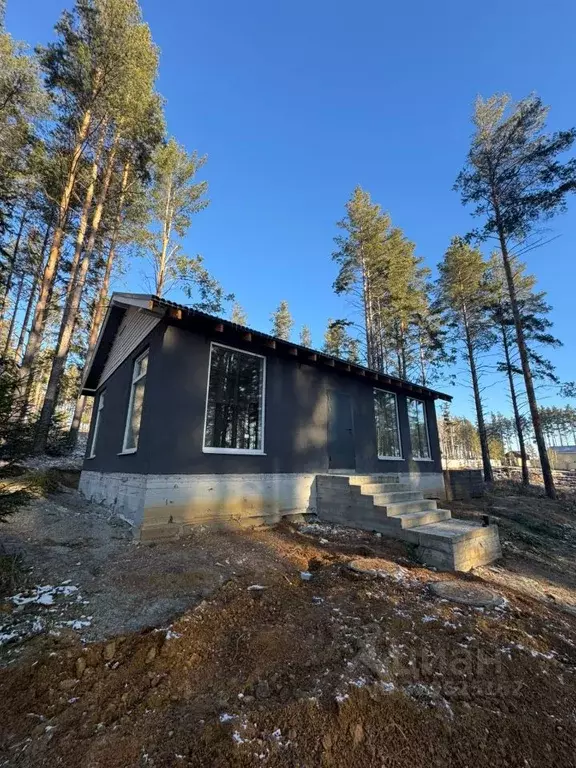 Дом в Свердловская область, Дегтярск ул. Кривая, 18 (109 м) - Фото 1