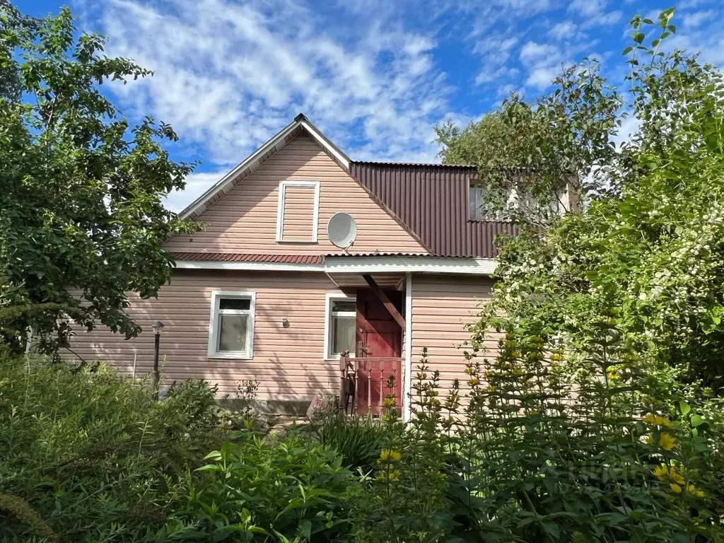 Дом в Санкт-Петербург, Санкт-Петербург, Петергоф Троицкая ул., 15а (75 ... - Фото 1