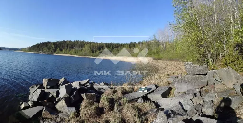 Участок в Карелия, Сортавальский муниципальный округ, пос. ... - Фото 1