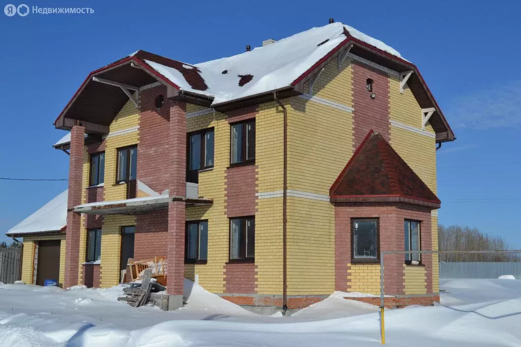 Дом в село Кочневское, улица Ударников, 68 (207.1 м) - Фото 1