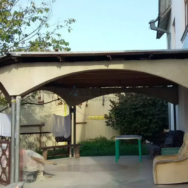 Дом в Лазаревское, улица Моряков (317.3 м) - Фото 1