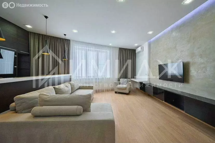 3-комнатная квартира: Сочи, микрорайон Центральный, улица Роз, 36 (90 ... - Фото 1