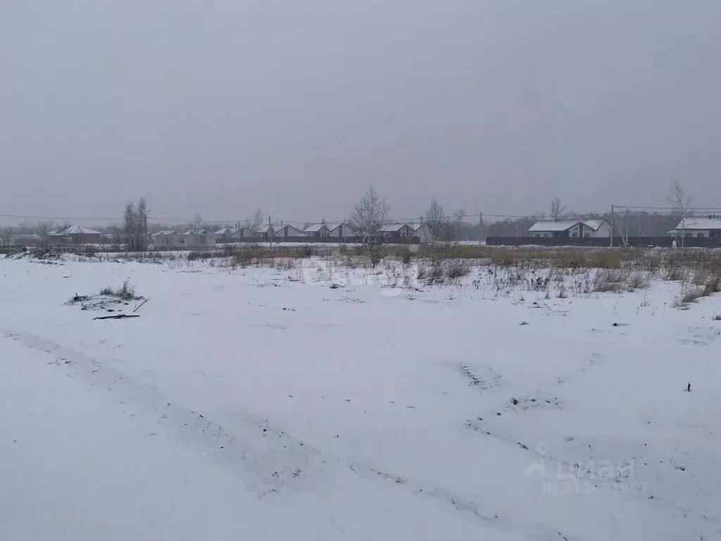 Участок в Белгородская область, Старооскольский городской округ, с. ... - Фото 0