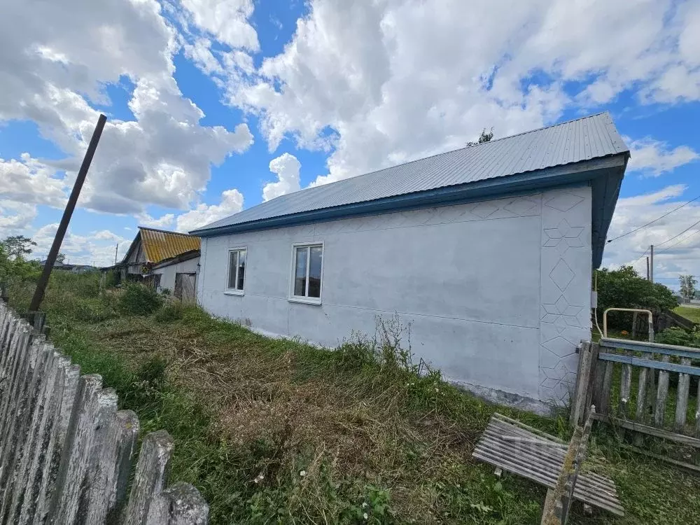 Дом в Омская область, Азовский Немецкий Национальный район, с. ... - Фото 2