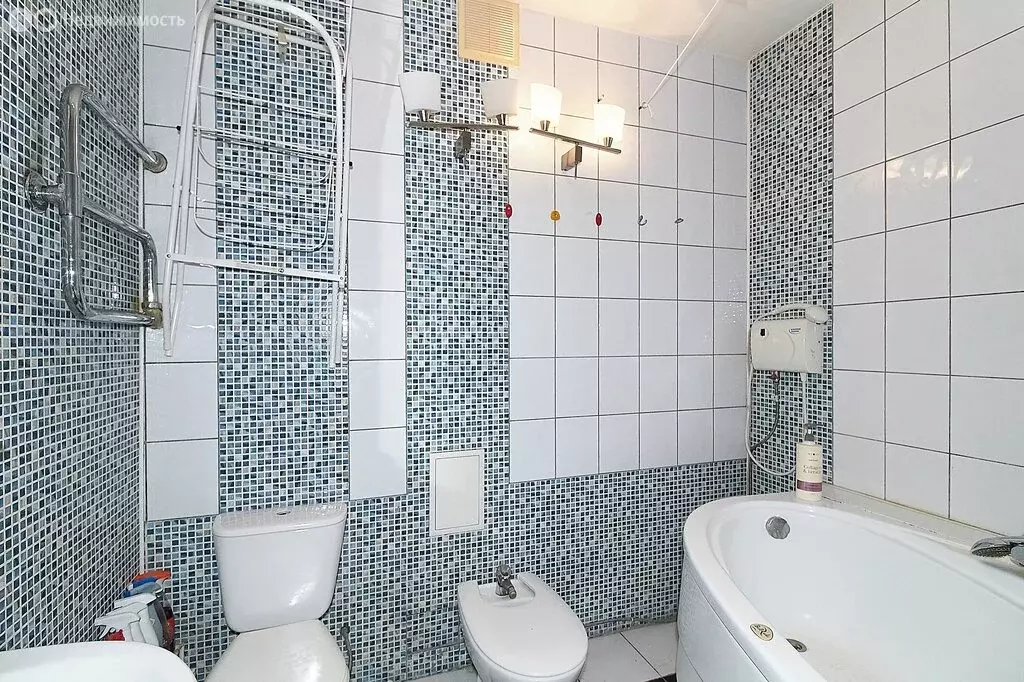 1-комнатная квартира: Тюмень, Минская улица, 81 (55.9 м) - Фото 1