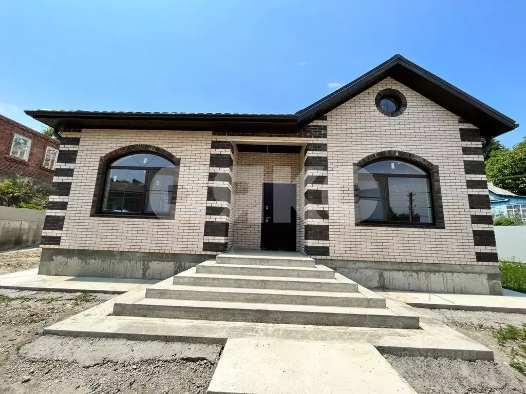 Дом в Краснодарский край, Горячий Ключ ул. Щорса (100 м) - Фото 2