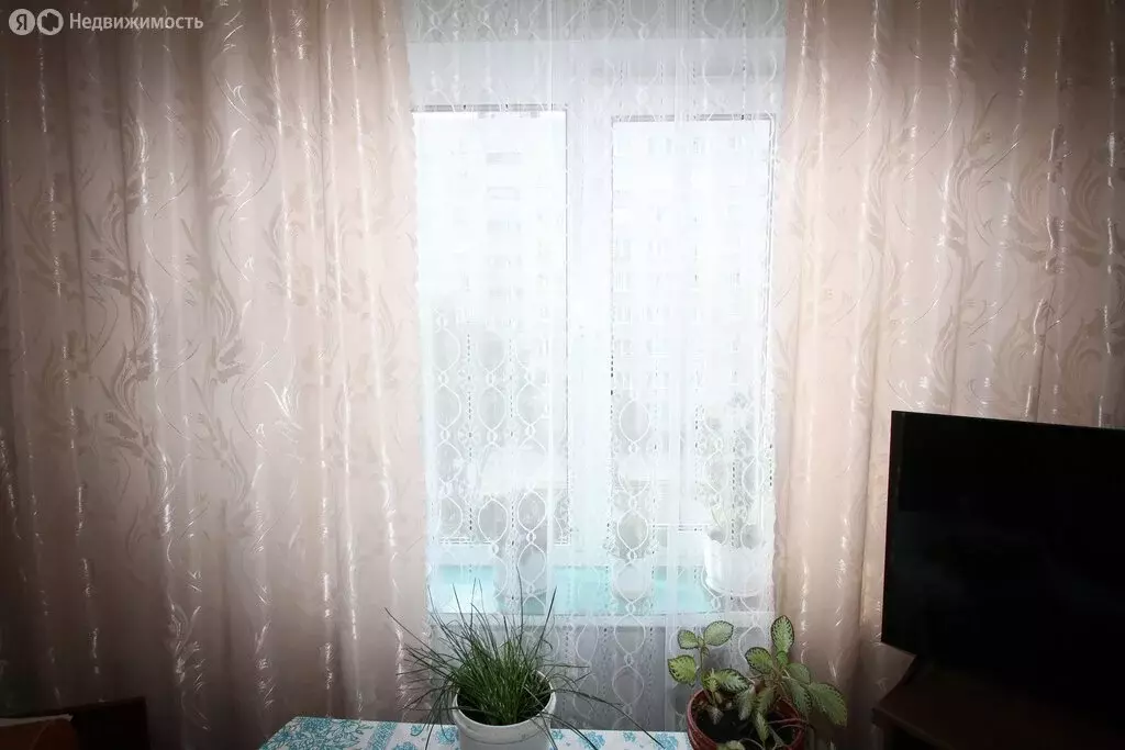 3-комнатная квартира: Североморск, улица Вице-адмирала Падорина, 14 ... - Фото 1