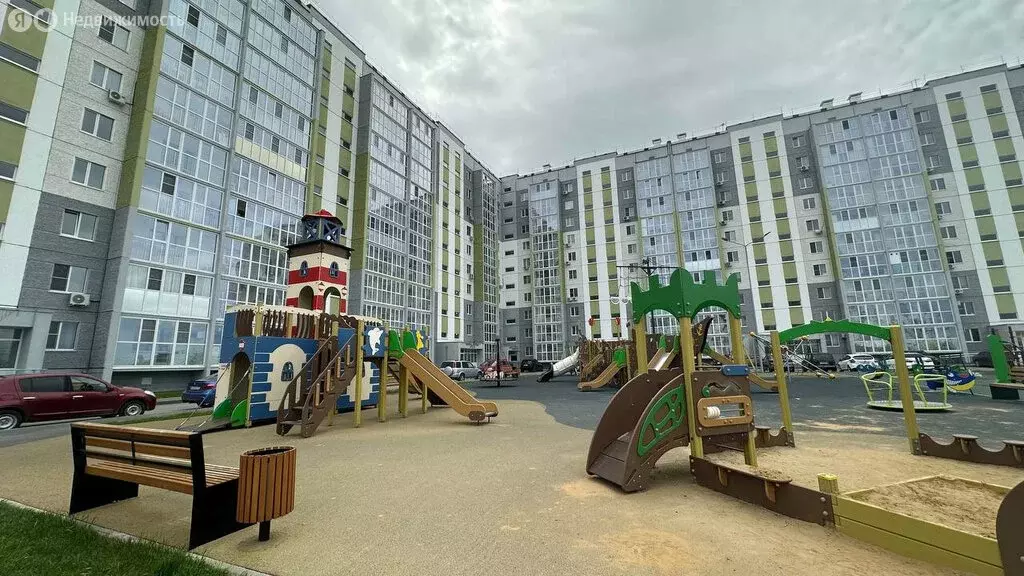 1-комнатная квартира: Курган, жилой район Заозёрный, 12-й микрорайон, ... - Фото 0