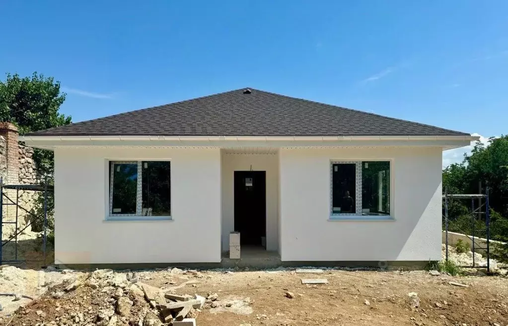 Дом в Крым, Сакский район, с. Суворовское 1 (81 м) - Фото 1