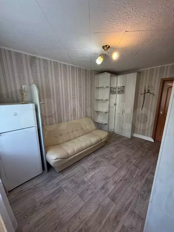 Комната 10,6 м в 6-к., 1/5 эт. - Фото 1